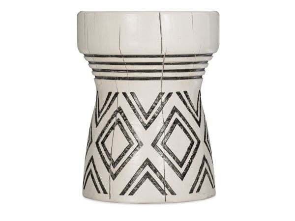 Hooker Furniture Commerce & Market Carved Stump Side Table in Cream