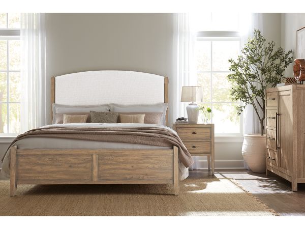 Hooker Furniture Vineyard Row Upholstered Bedroom Set