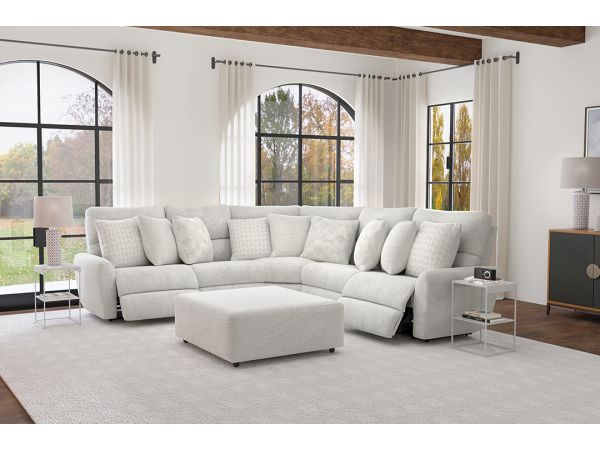 Catnapper Majesty Sectional in White
